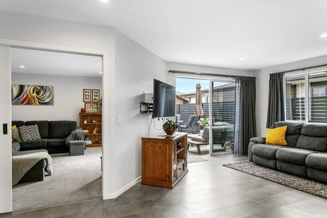 Photo of property in 27 Noumea Drive, Rangatira Park, Taupo, 3330