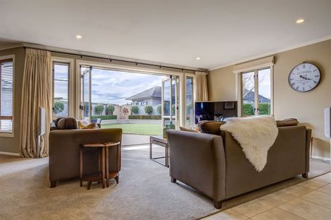 Photo of property in 14 The Peninsula, Huntington, Hamilton, 3210