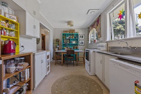 Photo of property in 21 Marama Crescent, Spotswood, New Plymouth, 4310