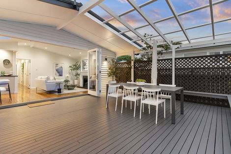 Photo of property in 2/12 Francis Street, Hauraki, Auckland, 0622