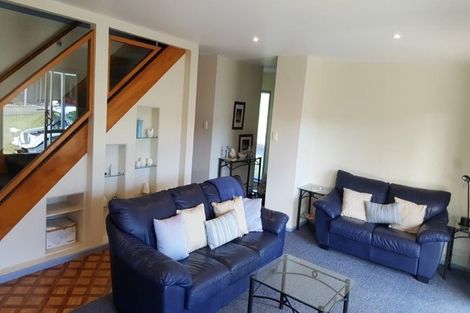 Photo of property in 18 Rewa Place, Russell, 0202