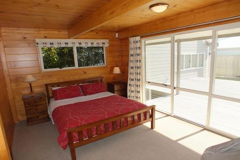 Photo of property in 122 Puka Crescent, Matarangi, Whitianga, 3592