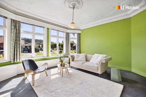 Photo of property in 85 Hargest Crescent, Saint Clair, Dunedin, 9012