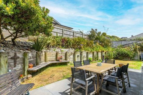 Photo of property in 12 Aotea Drive, Aotea, Porirua, 5024