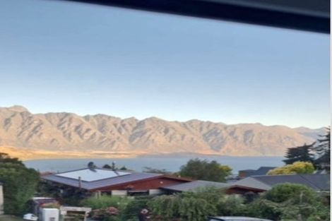 Photo of property in 16a Greenstone Place, Fernhill, Queenstown, 9300