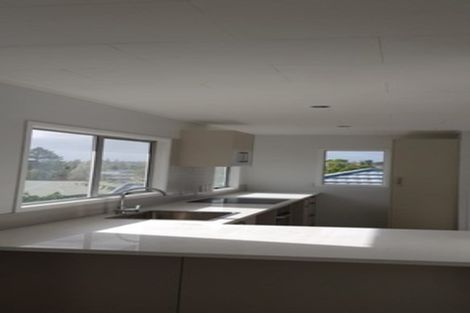 Photo of property in 56 Parrs Cross Road, Henderson, Auckland, 0612