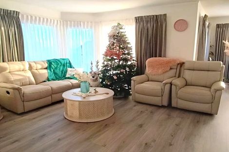 Photo of property in 107 Ashton Fitchett Drive, Brooklyn, Wellington, 6021