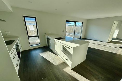 Photo of property in 27 Eric Crozier Road, Darfield, 7571