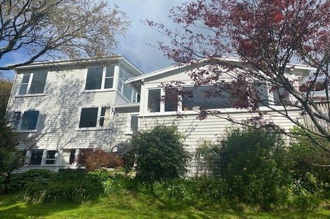 Photo of property in 24 Ngaumatau Road, Point Howard, Lower Hutt, 5013