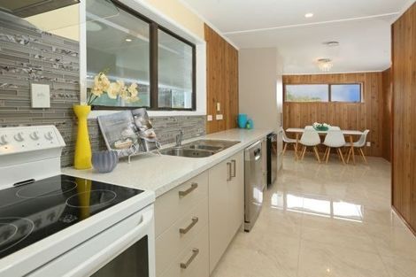 Photo of property in 565 Swanson Road, Ranui, Auckland, 0612