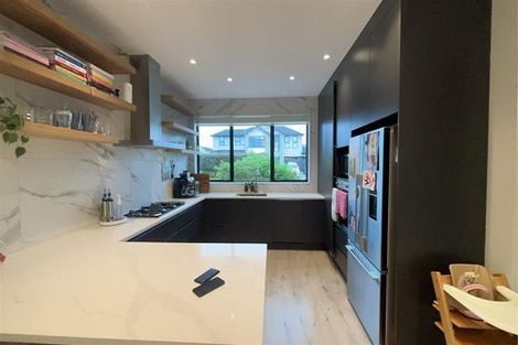 Photo of property in 27 Craigs Way, Hobsonville, Auckland, 0616