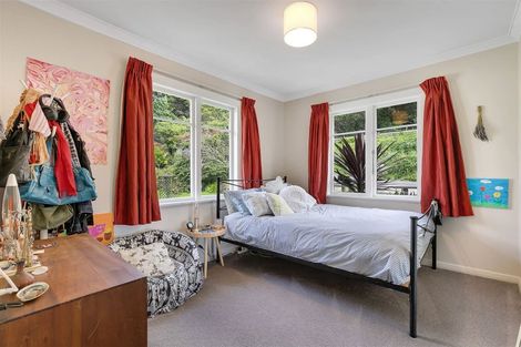 Photo of property in 308 Main Road, Tawa, Wellington, 5028