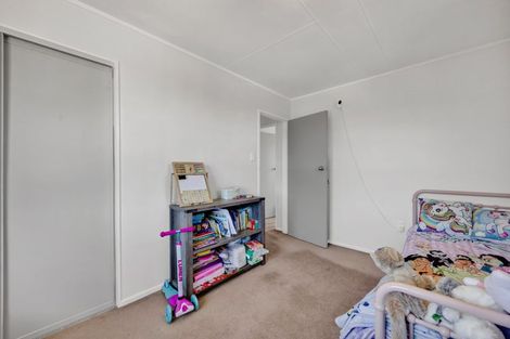 Photo of property in 17 Suther Street, Waverley, 4510