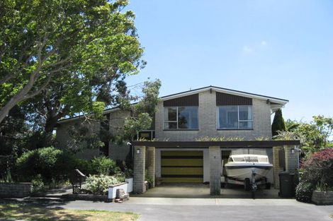 Photo of property in 9 Woodstock Place, Russley, Christchurch, 8042