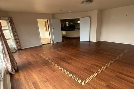 Photo of property in 32 Strowan Road, Strowan, Christchurch, 8052