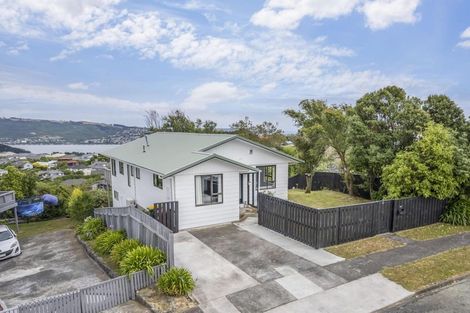 Photo of property in 10 Toporoa View, Ascot Park, Porirua, 5024