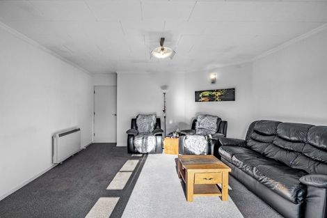 Photo of property in 37 Moa Street, Waikiwi, Invercargill, 9810