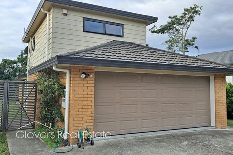Photo of property in 18b Vardon Road, Green Bay, Auckland, 0604