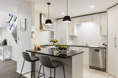 Photo of property in 3 Springfield Terrace, Kelburn, Wellington, 6012