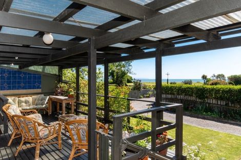 Photo of property in 24 Wellwood Terrace, Te Awanga, 4102