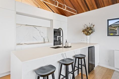 Photo of property in 239 The Esplanade, Petone, Lower Hutt, 5012