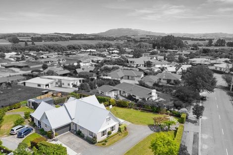 Photo of property in 21 Bank Street, Amberley, 7410