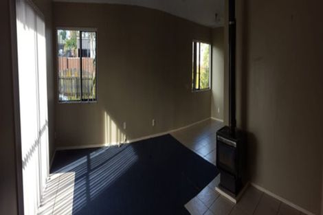 Photo of property in 6 Rhine Place, Weymouth, Auckland, 2103