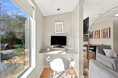 Photo of property in 216 Springfield Road, St Albans, Christchurch, 8014