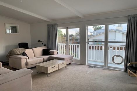 Photo of property in 9 Ridgemount Rise, Mangere Bridge, Auckland, 2022