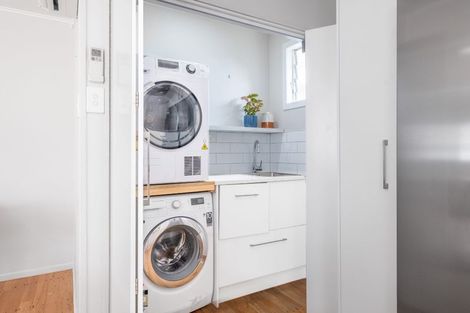 Photo of property in 8a Grande Vue Road, Papatoetoe, Auckland, 2025