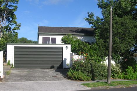 Photo of property in 16 Cruickshank Crescent, Meadowbank, Auckland, 1072