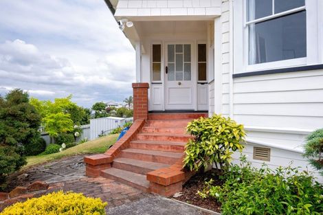 Photo of property in 28 France Road, Bluff Hill, Napier, 4110