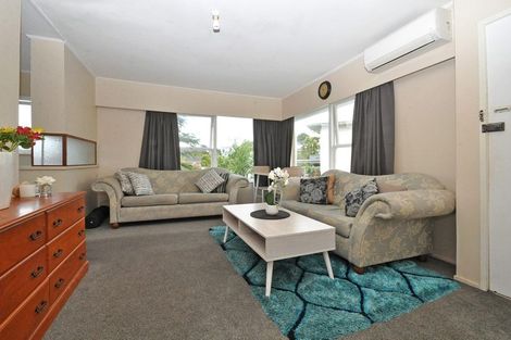 Photo of property in 2/97 Target Road, Totara Vale, Auckland, 0629