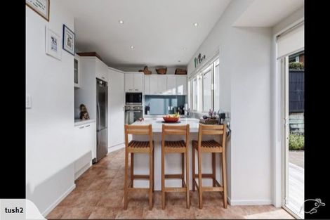 Photo of property in 10 Crestview Place, Browns Bay, Auckland, 0630