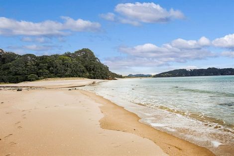 Photo of property in 32 Radar Road, Hot Water Beach, Whitianga, 3591