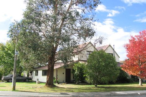 Photo of property in 5 Tapestry Grove, Silverstream, Upper Hutt, 5019