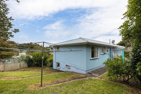 Photo of property in 6 Sardinha Place, Marfell, New Plymouth, 4310