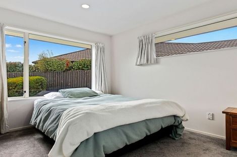 Photo of property in 5 Blue Gum Place, New Brighton, Christchurch, 8083