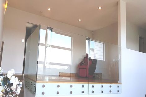 Photo of property in 34 Bur Oak Terrace, Schnapper Rock, Auckland, 0632