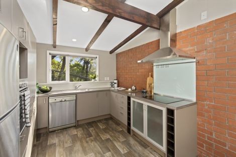 Photo of property in 149 Miromiro Road, Normandale, Lower Hutt, 5010