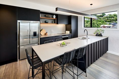 Photo of property in 5 Howard Road, Point Howard, Lower Hutt, 5013