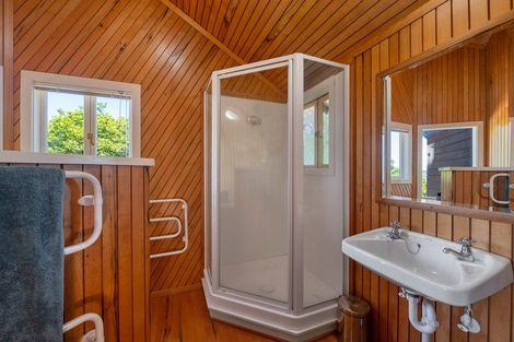 Photo of property in 33 Spencer Road, Lake Tarawera, Rotorua, 3076