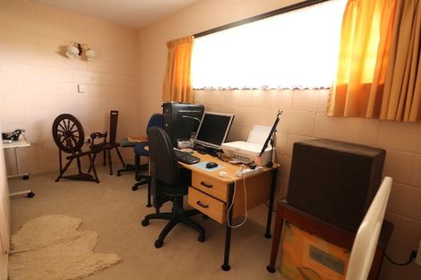 Photo of property in 28 Fairburn Road, Kaitaia, 0482