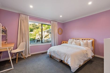 Photo of property in 147 Seatoun Heights Road, Miramar, Wellington, 6022