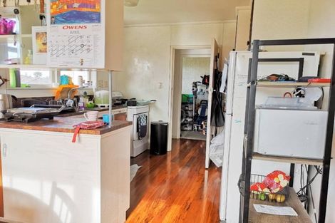 Photo of property in 20 Aotea Road, Glen Eden, Auckland, 0602