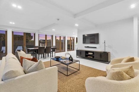 Photo of property in 1 Endymion Place, Half Moon Bay, Auckland, 2012