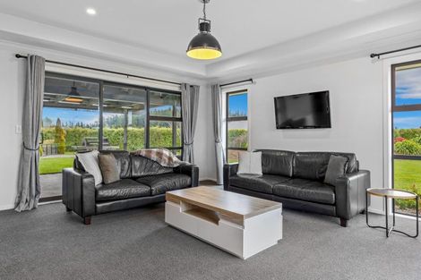 Photo of property in 28 Landsborough Drive, Darfield, 7571