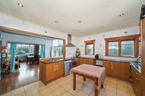 Photo of property in 7 Gladstone Street, Hawera, 4610