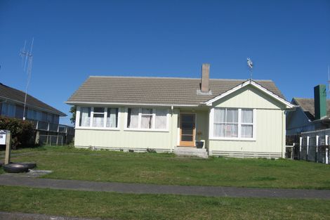 Photo of property in 24 Awatea Street, Levin, 5510