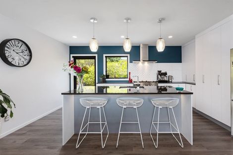 Photo of property in 2 Manapouri Lane, Aotea, Porirua, 5024